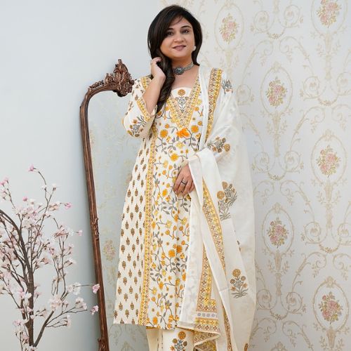 Kurti, Pant and Dupatta